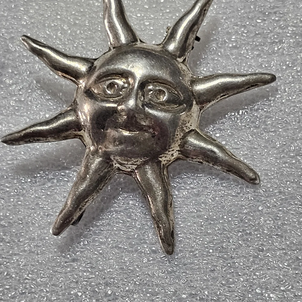 Taxco Silver Sun Face Brooch - Picture 2 of 5
